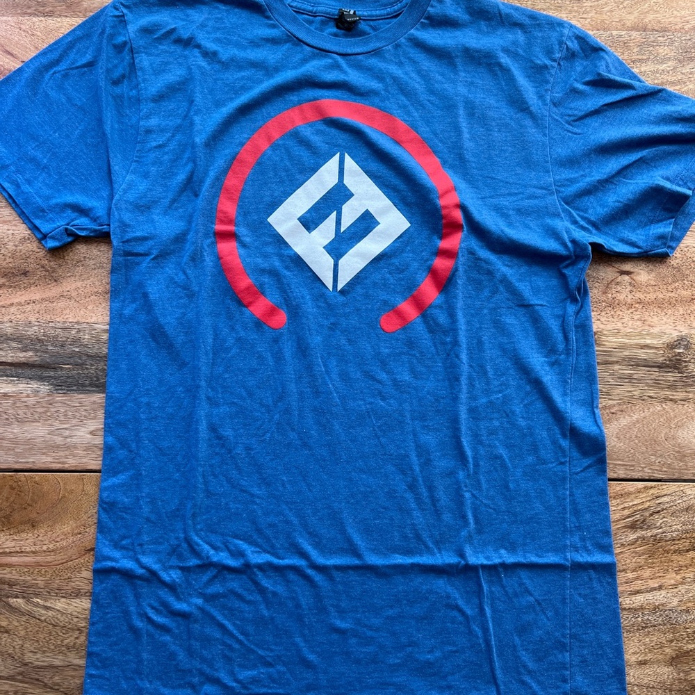 Foo Fighters Blue Concrete and Gold Tshirt NEW M